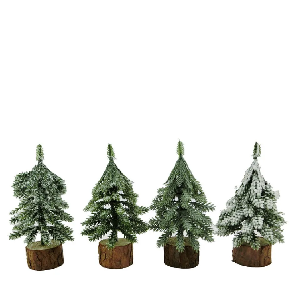Dekoračný stromček mix farieb 15 cm