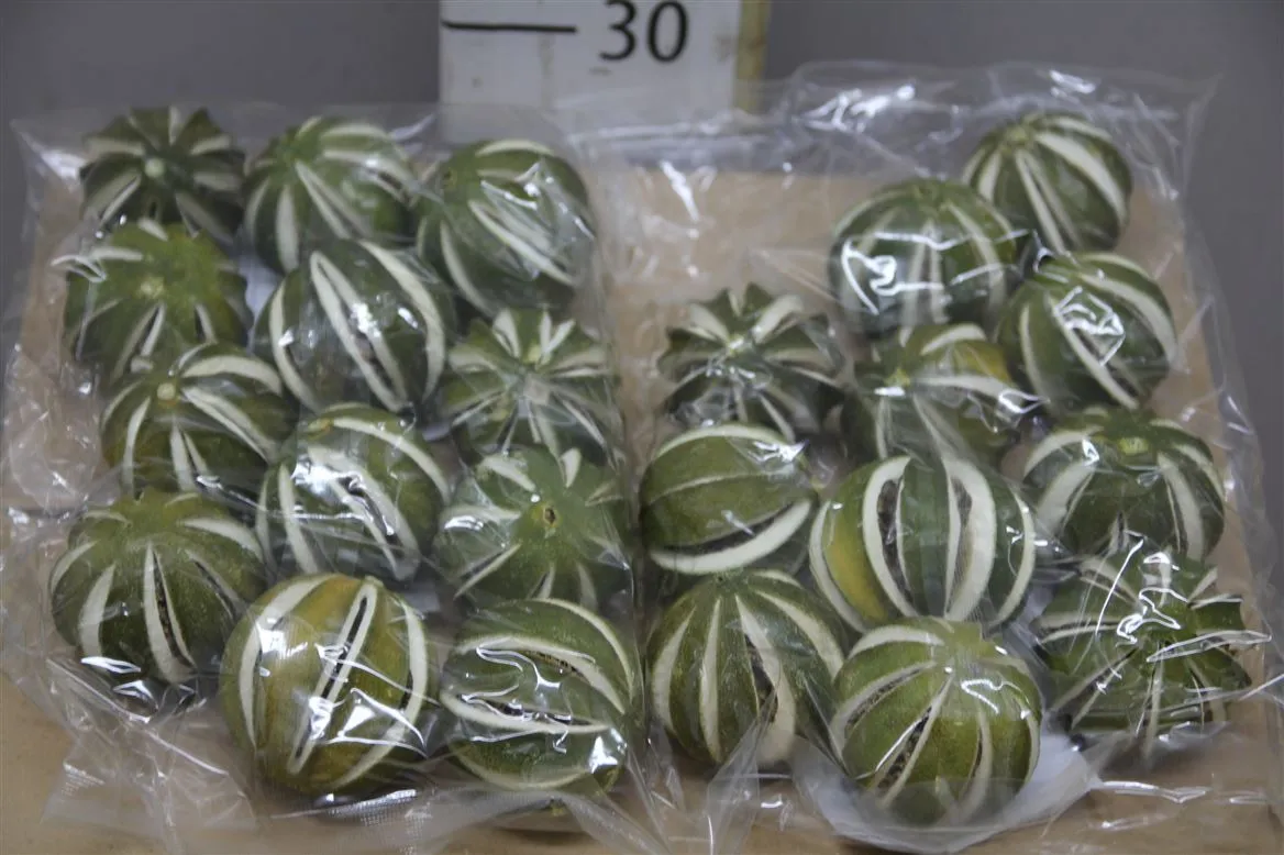 Dried Green Limes Whole 250gr
