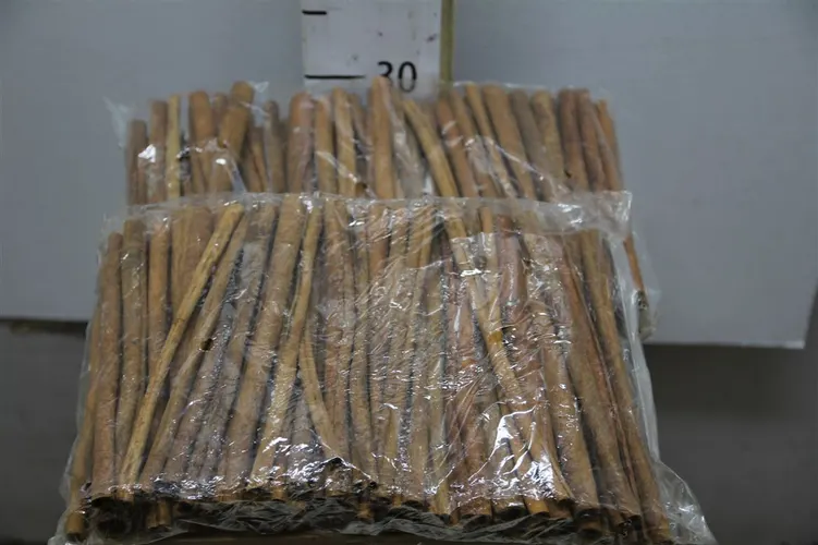 Dried Cinnamon 20 Cm